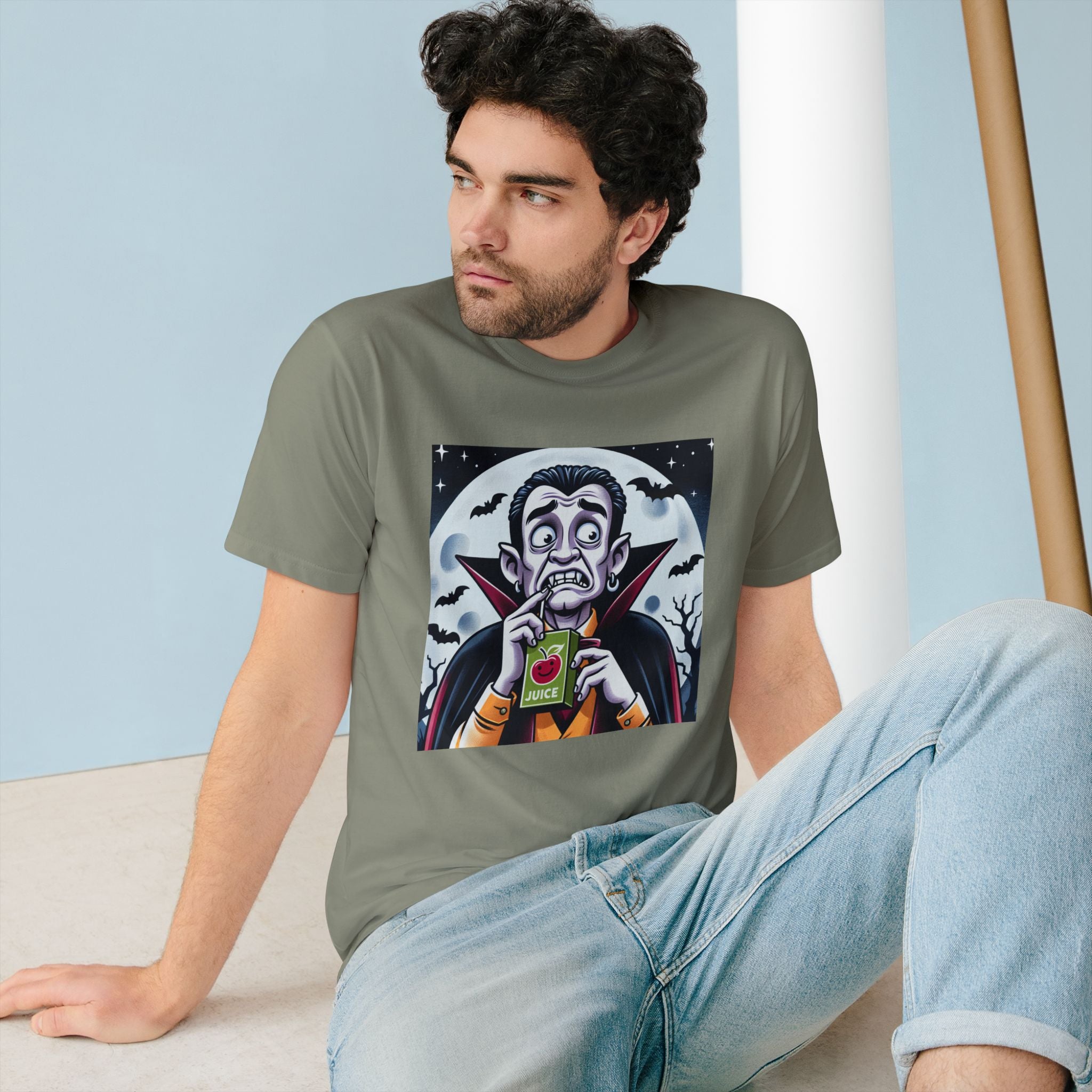 "Creepy Classics - Terror T-Shirt"