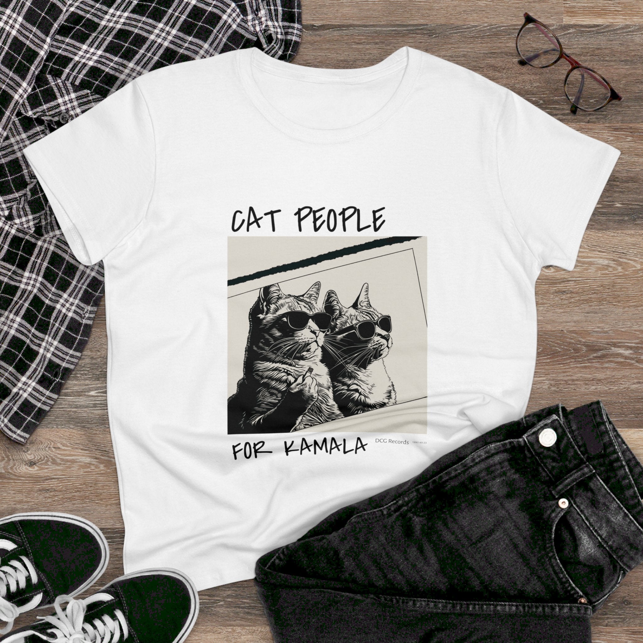 Cat People For Kamala Round Neck Short Sleeve TShirt