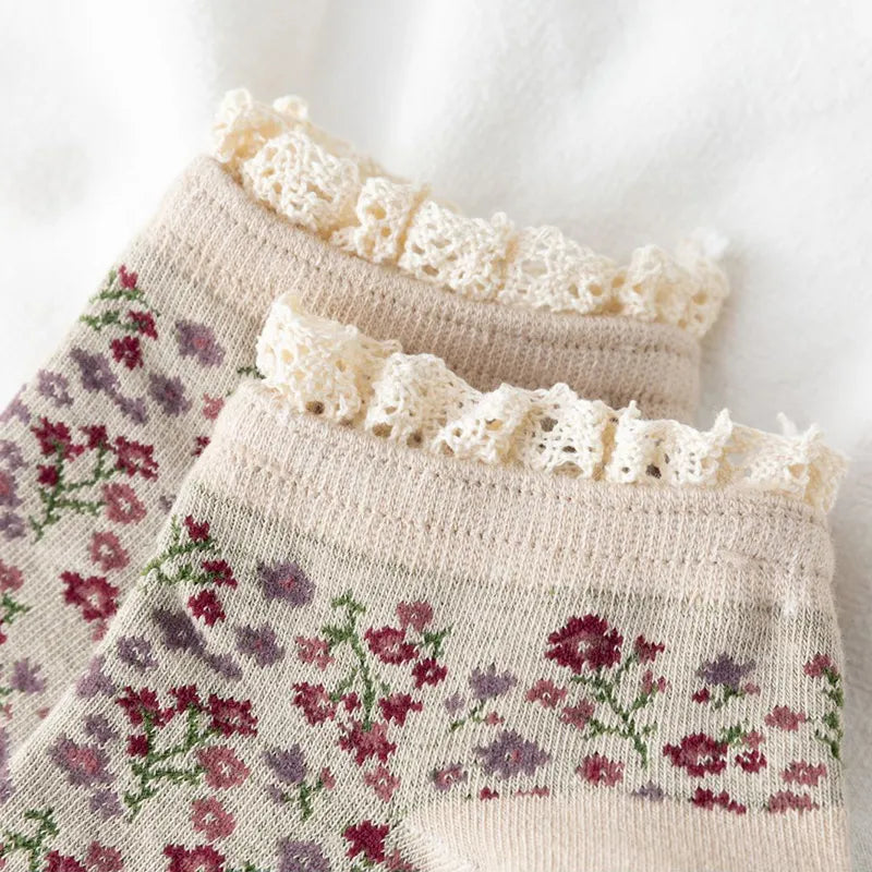 Calcetines de algodón con encaje floral vintage