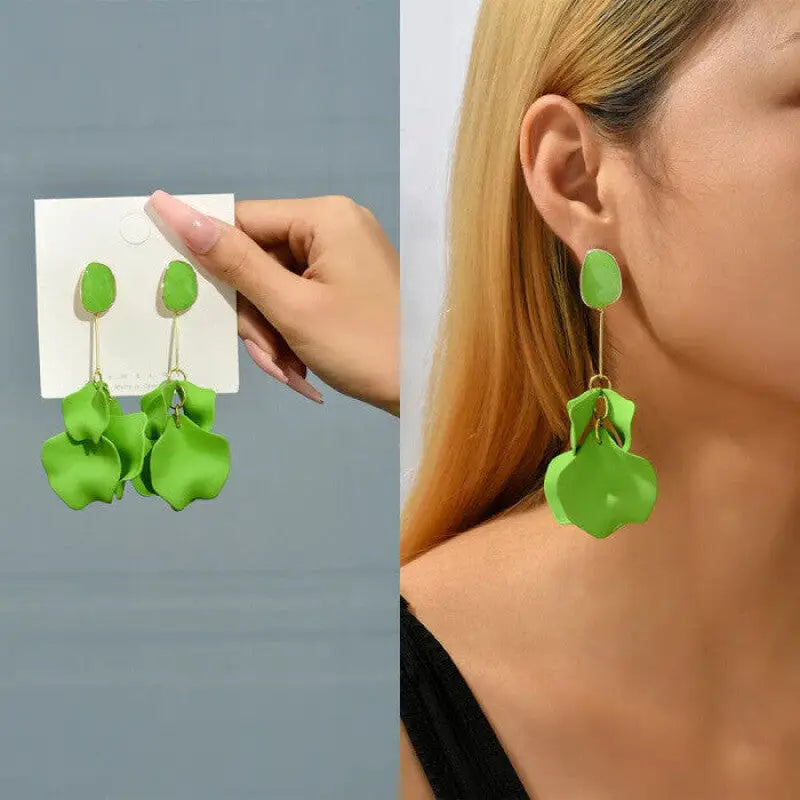 Acrylic Flower Petals Long Dangle Earrings - Ligth Green