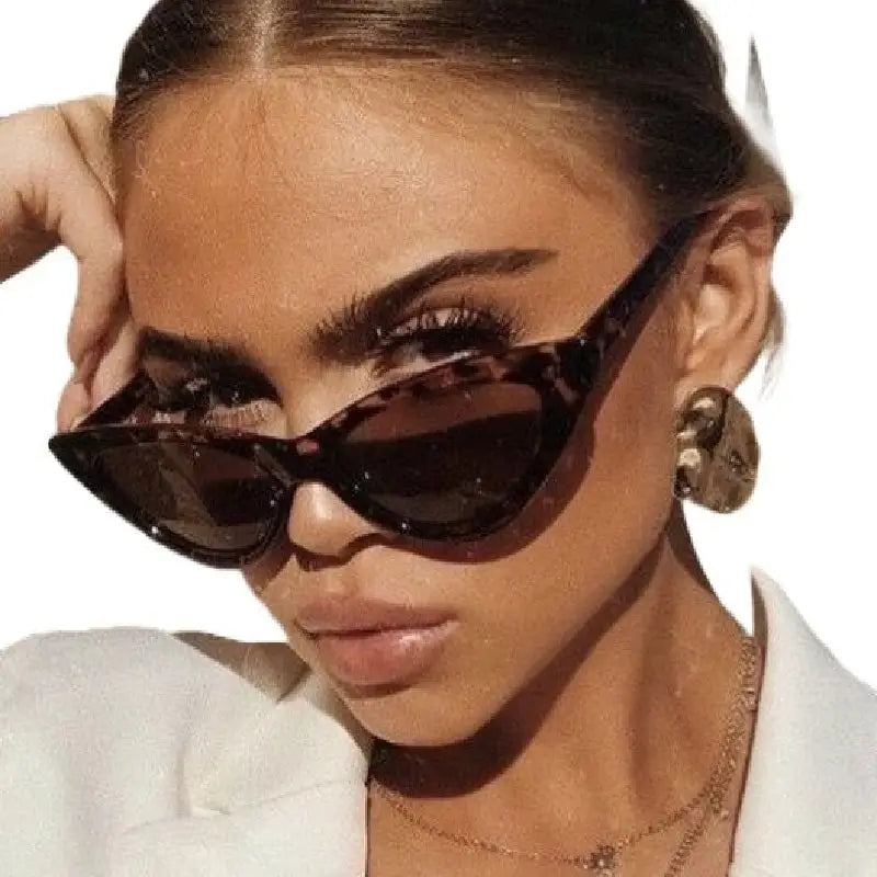 Alien Oval Sunglasses UV400 Polycarbonate Frame