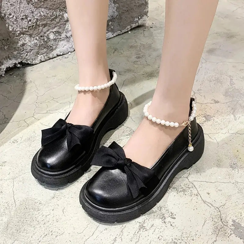 Bow Pearl Chain Thick Platform Shoes - Black / 35