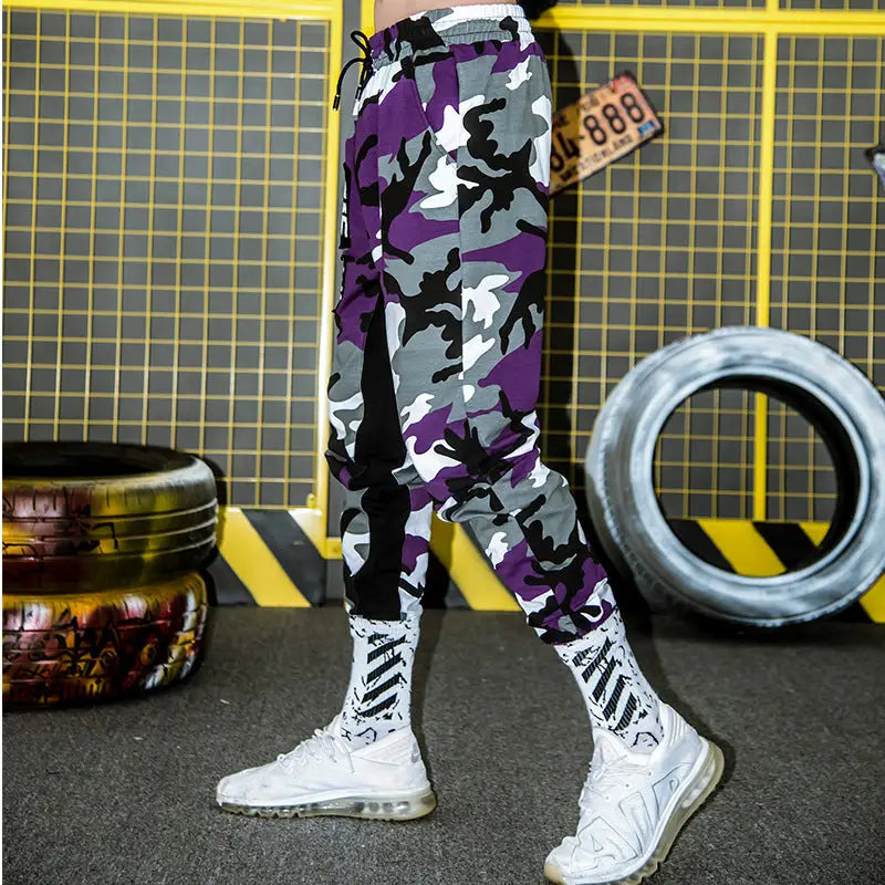 Camouflage Patch Loose Pants with Material Feels Soft