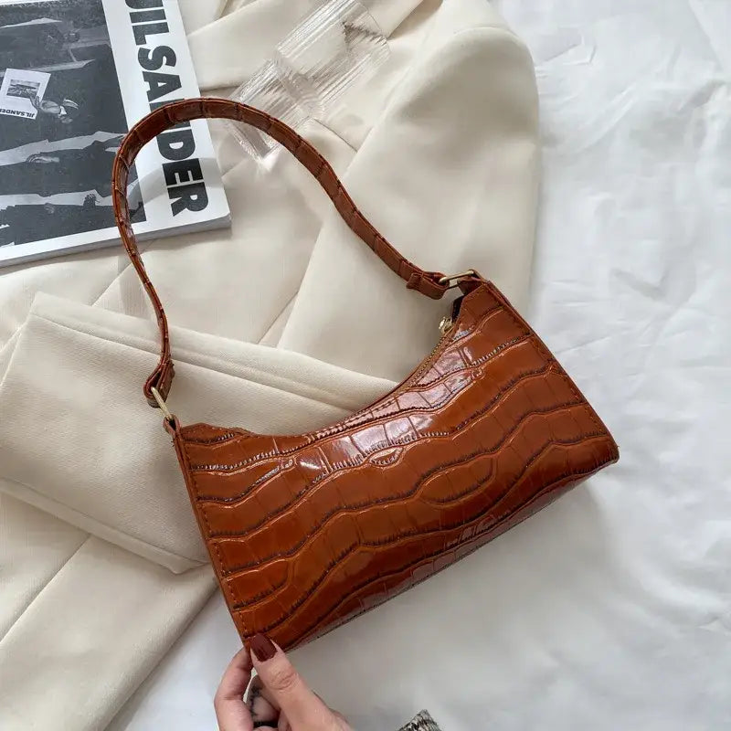 Casual Retro Chain Handbag - Light Brown