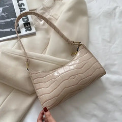 Casual Retro Chain Handbag with Vintage Design Beige