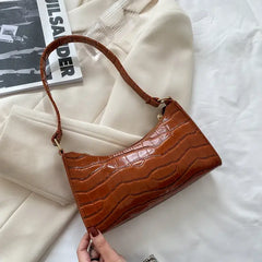 Casual Retro Chain Handbag with Vintage Design Light Brown