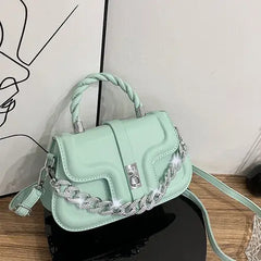 Chain And Closing Cute Quilted Bag - Green / 13cmx25cmx8cm