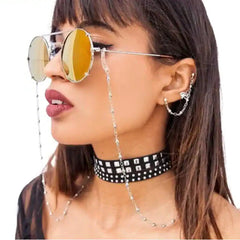 Chain Pearl Beaded Eyewear Holder Accessory - Glasses