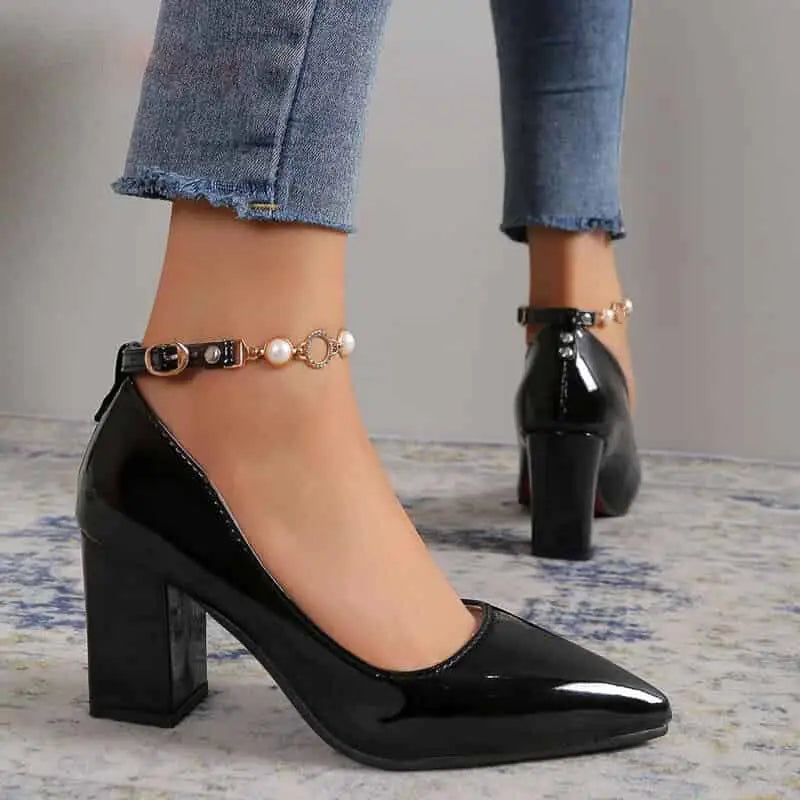 Chunky Heel Shoes with Thin Toe and Chain