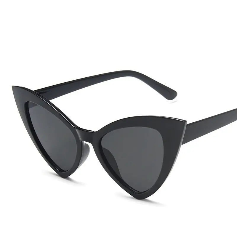 Classic Cat Eye Sunglasses with UV Protection Black