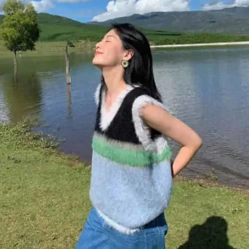 Color Block V-Neck Loose Knit Vest