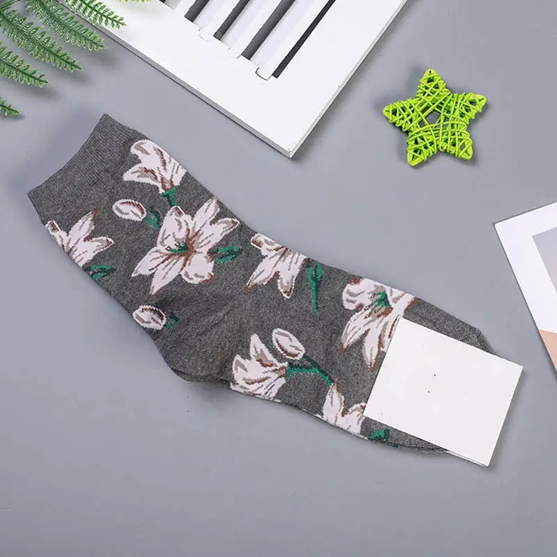 Cotton Animal Cartoon Middle Tube Socks Gray Flowers