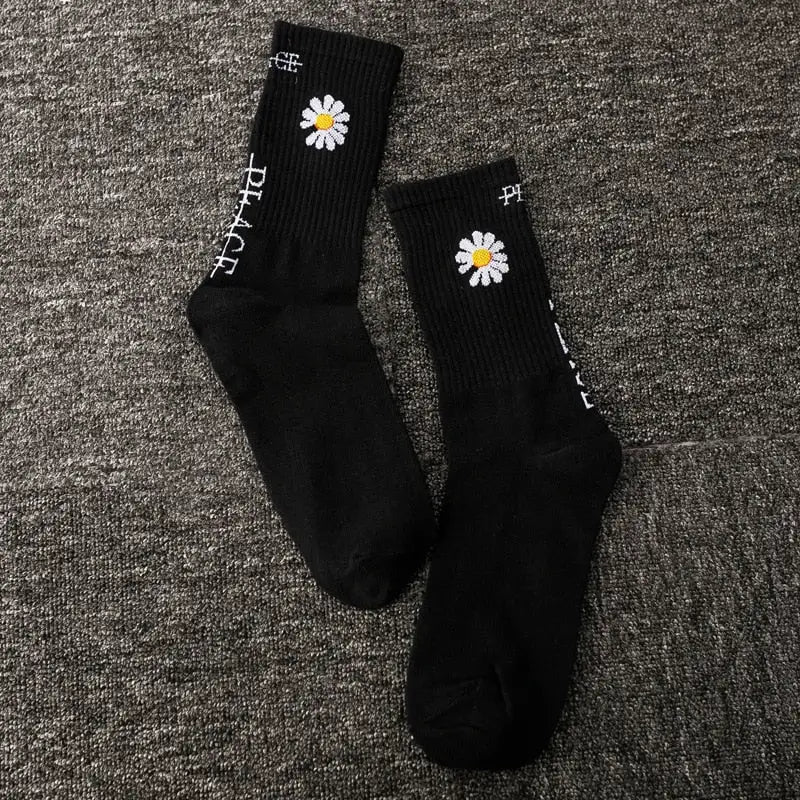 Cotton Socks One Size Coolest Style Daisy Flower / Black
