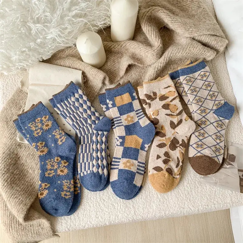 Cozy Retro Mid-Calf Socks for Everyday Wear