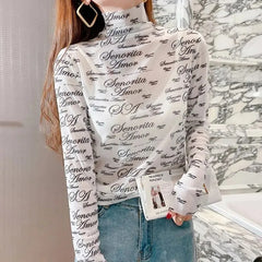 Blusa de manga larga de malla con estampado de letras