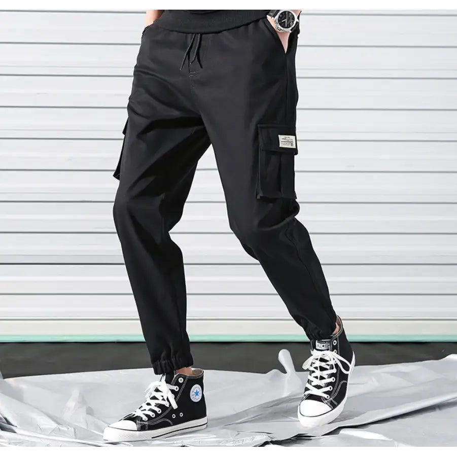 Elegant Cargo Pants with Chic Design and Utility Pockets