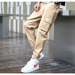 Elegant Cargo Pants with Chic Design and Utility Pockets