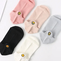 Embroidery Short Ankle Socks Breathable and Absorbent