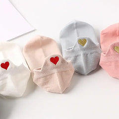 Embroidery Short Ankle Socks Breathable and Absorbent