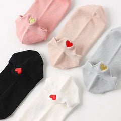 Embroidery Short Ankle Socks Breathable and Absorbent