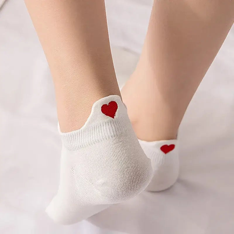 Embroidery Short Ankle Socks Breathable and Absorbent