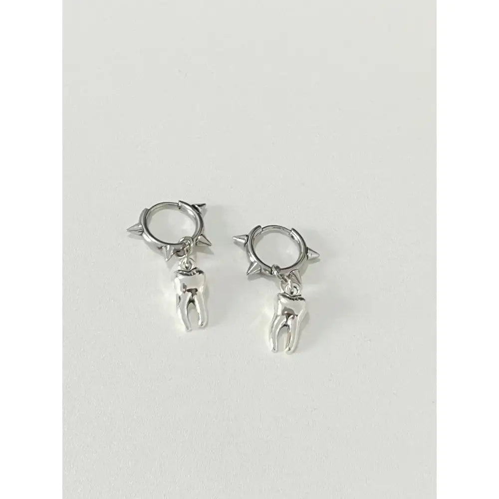 Gothic Tooth Stud Earrings - Gray