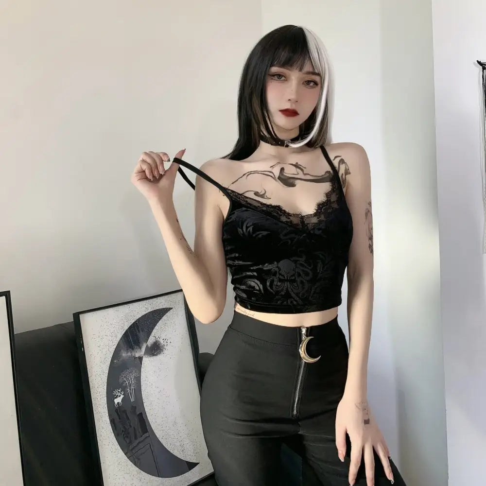 Grunge Aesthetic Crop Top for Casual Streetwear Style