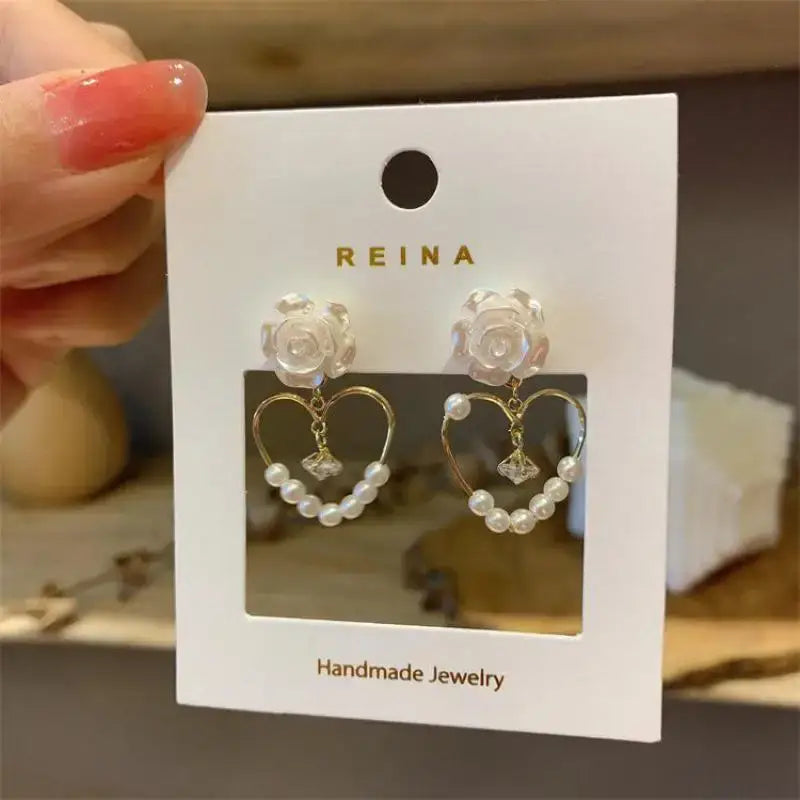 Heart Camellia Pearl Earrings for Everyday Style White