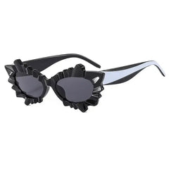 Irregular Eye Gradient Sunglasses - White Black