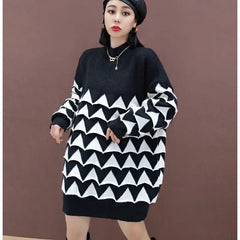 Knitted Oversize Sweater with Contrast Triangles Design
