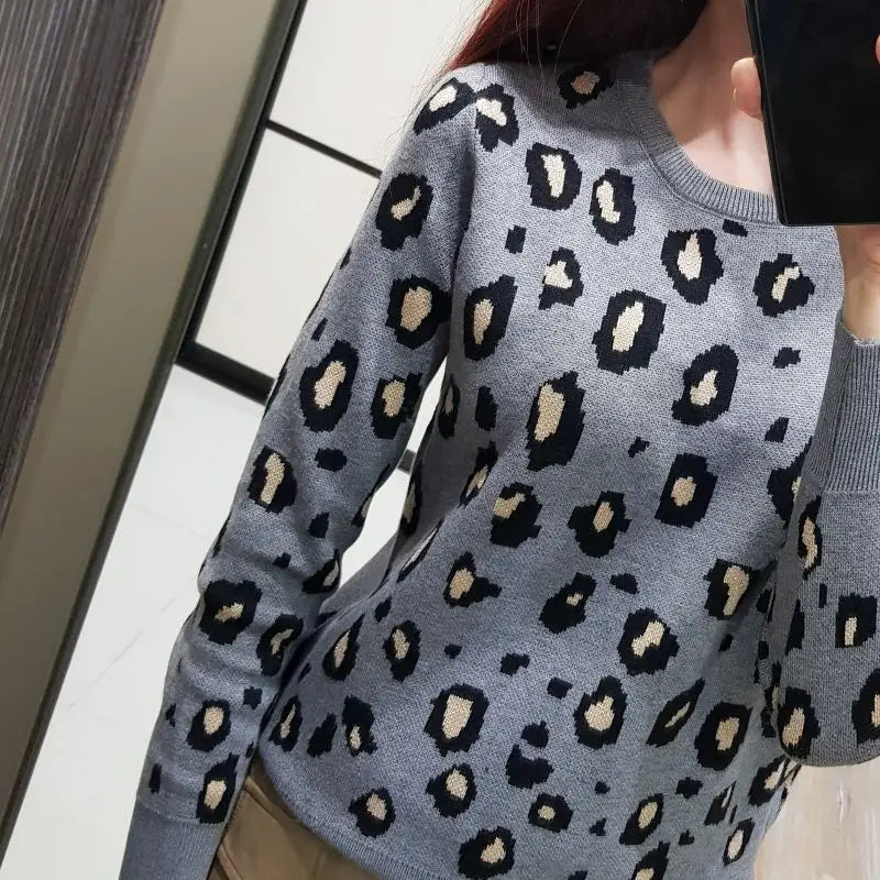 Leopard O-Neck Knitted Sweater