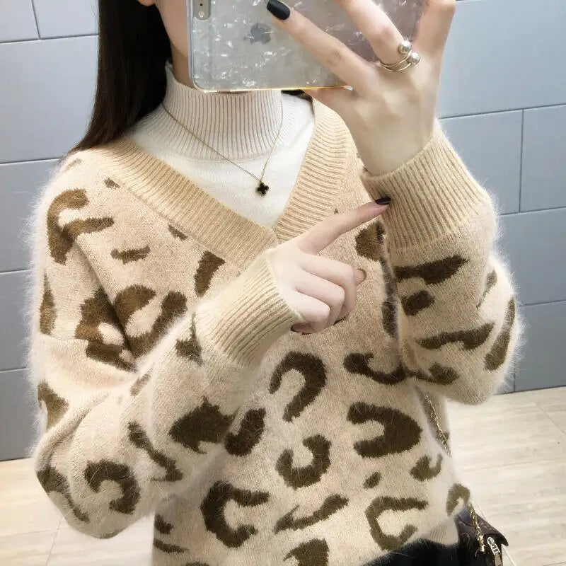 Leopard V-Neck Knitted Sweater