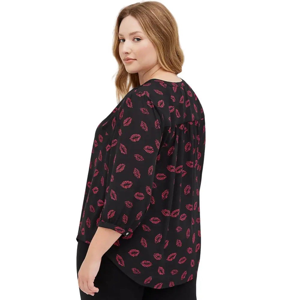 Lips Three-Quarter Sleeve Loose Blouse