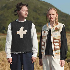 Loose Fit Round Neck Knitted Vest Black / One Size