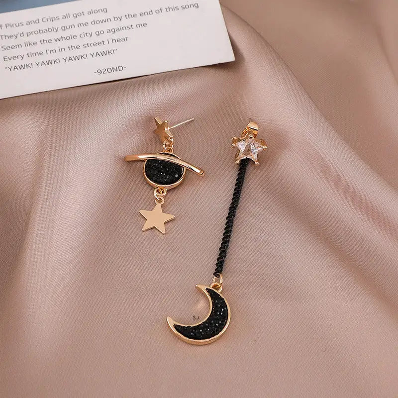 Moon Star Asymmetry Aesthetic Earrings