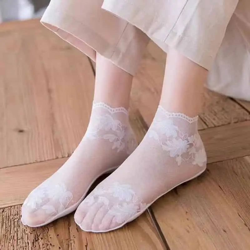 Non-slip Shallow Transparent Lace Invisible Socks - White