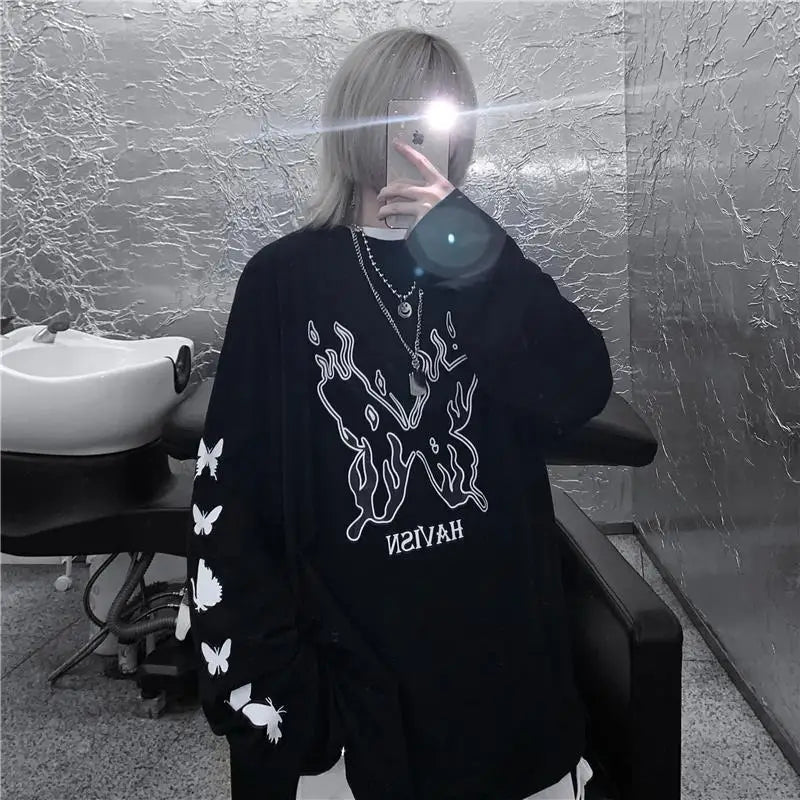 Oversize with gothic print sweatshirt