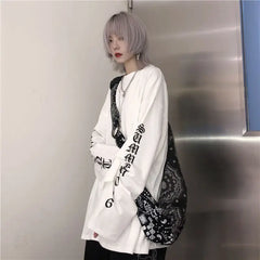 Oversize with gothic print sweatshirt