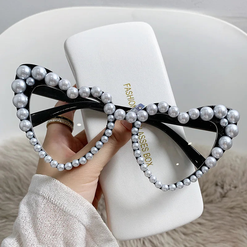 Oversized Heart Pearl Sunglasses for Everyday Style