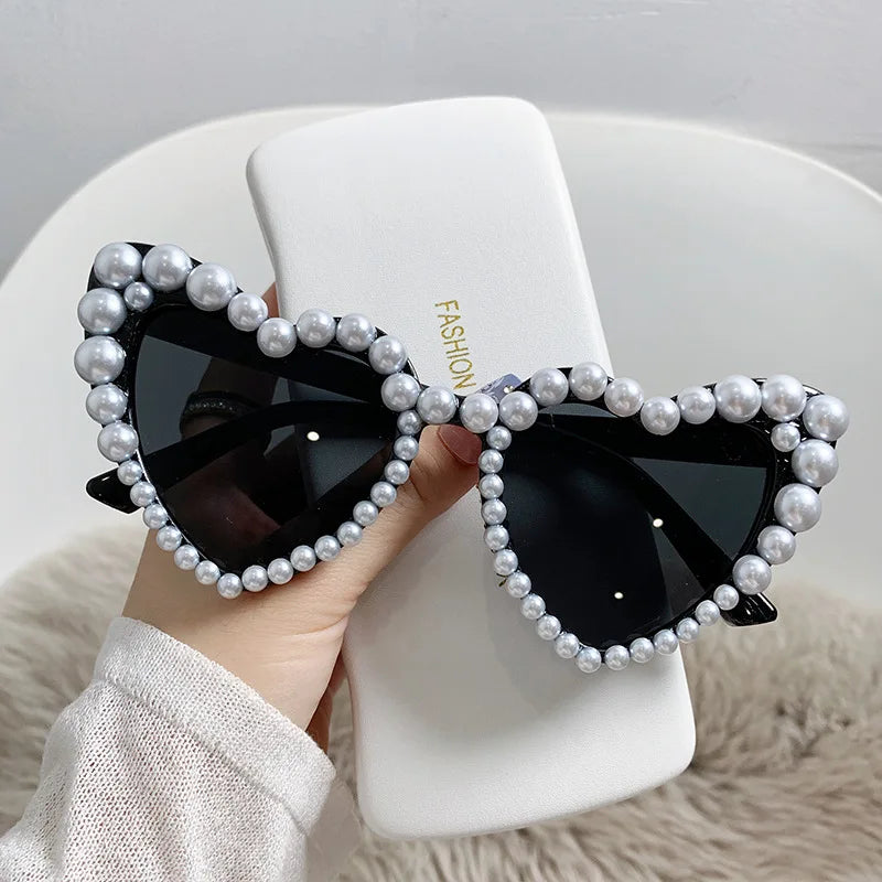 Oversized Heart Pearl Sunglasses for Everyday Style Black