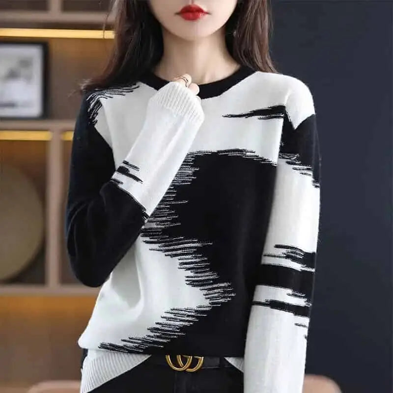 Patchwork Stretcth Long Sleeved O Neck Sweater - Black