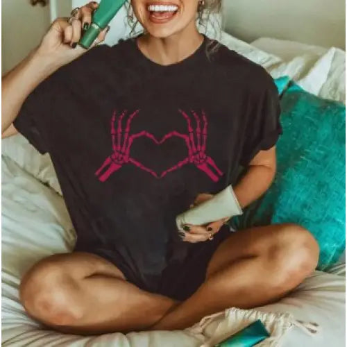 Polyester Fit Type O Neck Eye Moon Casual Shirt Red / S