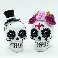 Resin Couple Skull Statues