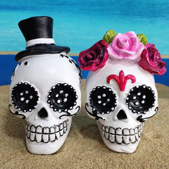 Resin Couple Skull Statues