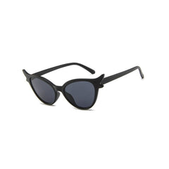Retro Cat Eye Sunglasses - Matte Black / One Size