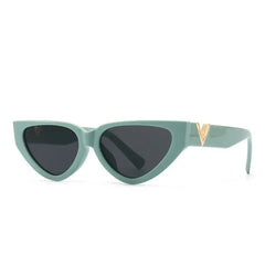 Retro Eye Small Round Letter V Sunglasses - Green