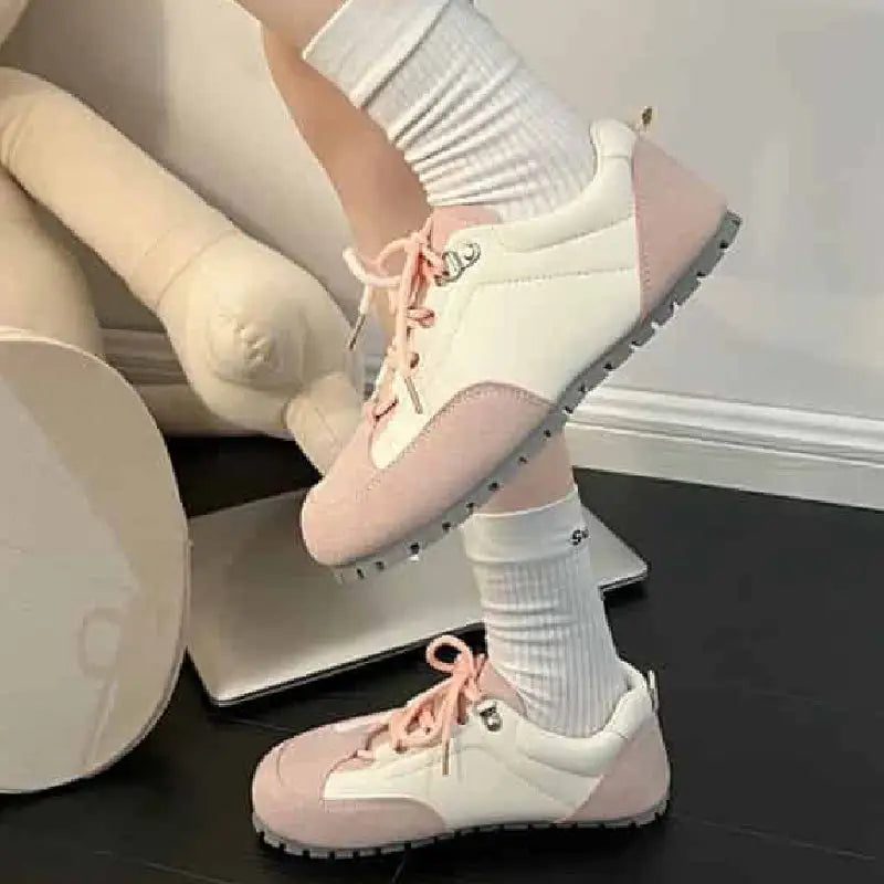 Retro Flat Golf Lace Up Sneakers