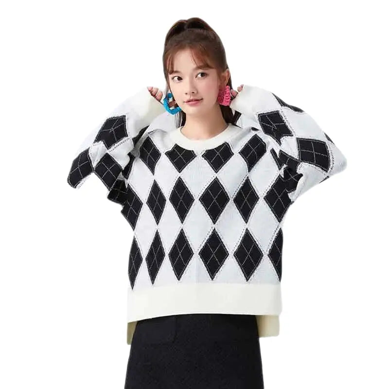 Retro Oversize Round Neck Argyle Sweater - White Black / XS