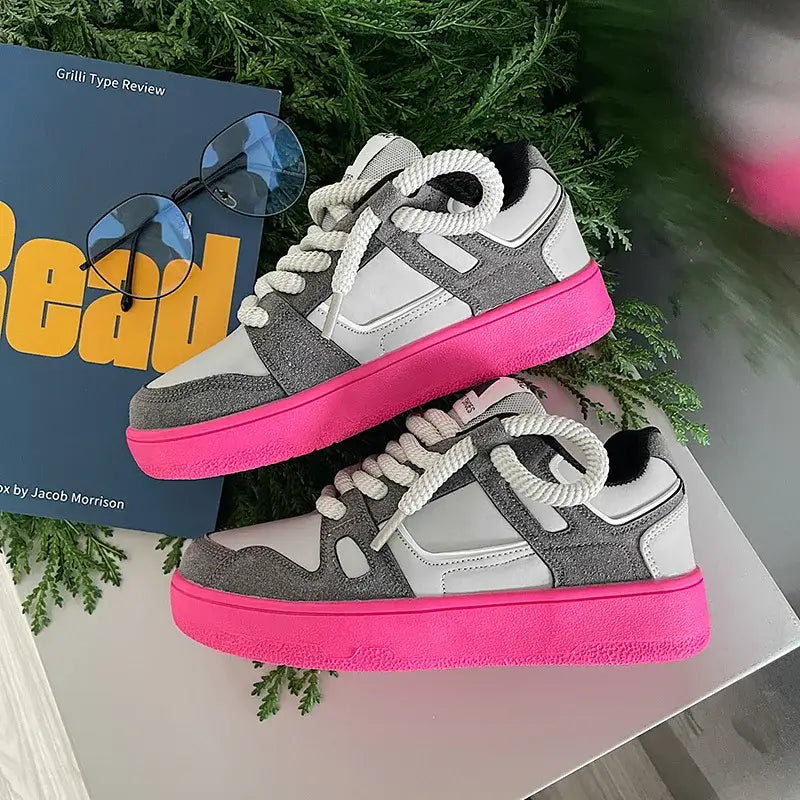 Retro Swede Skateboard Lace Side Sneakers
