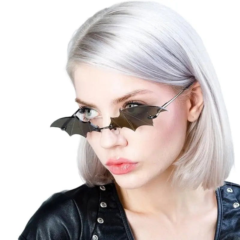 Rimless Bat Shaped Sunglasses - Black / Gray / One Size
